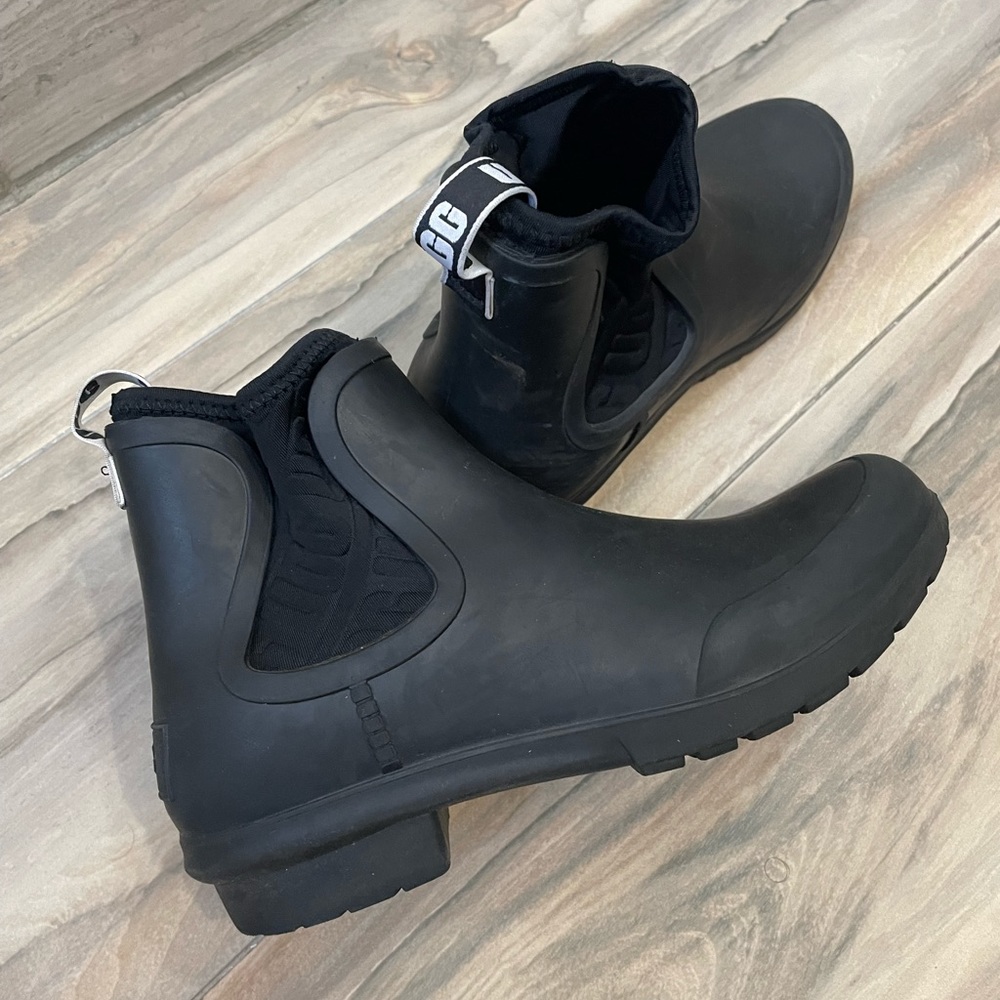 UGG black rain and snow boots